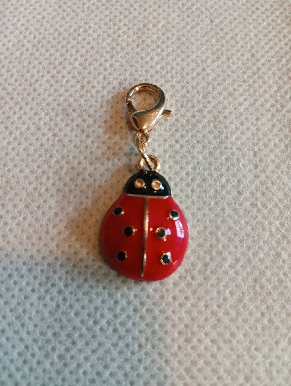 Kids Daisy Butterfly, Ladybug & Bee Charms - Assorted Enamel Clips